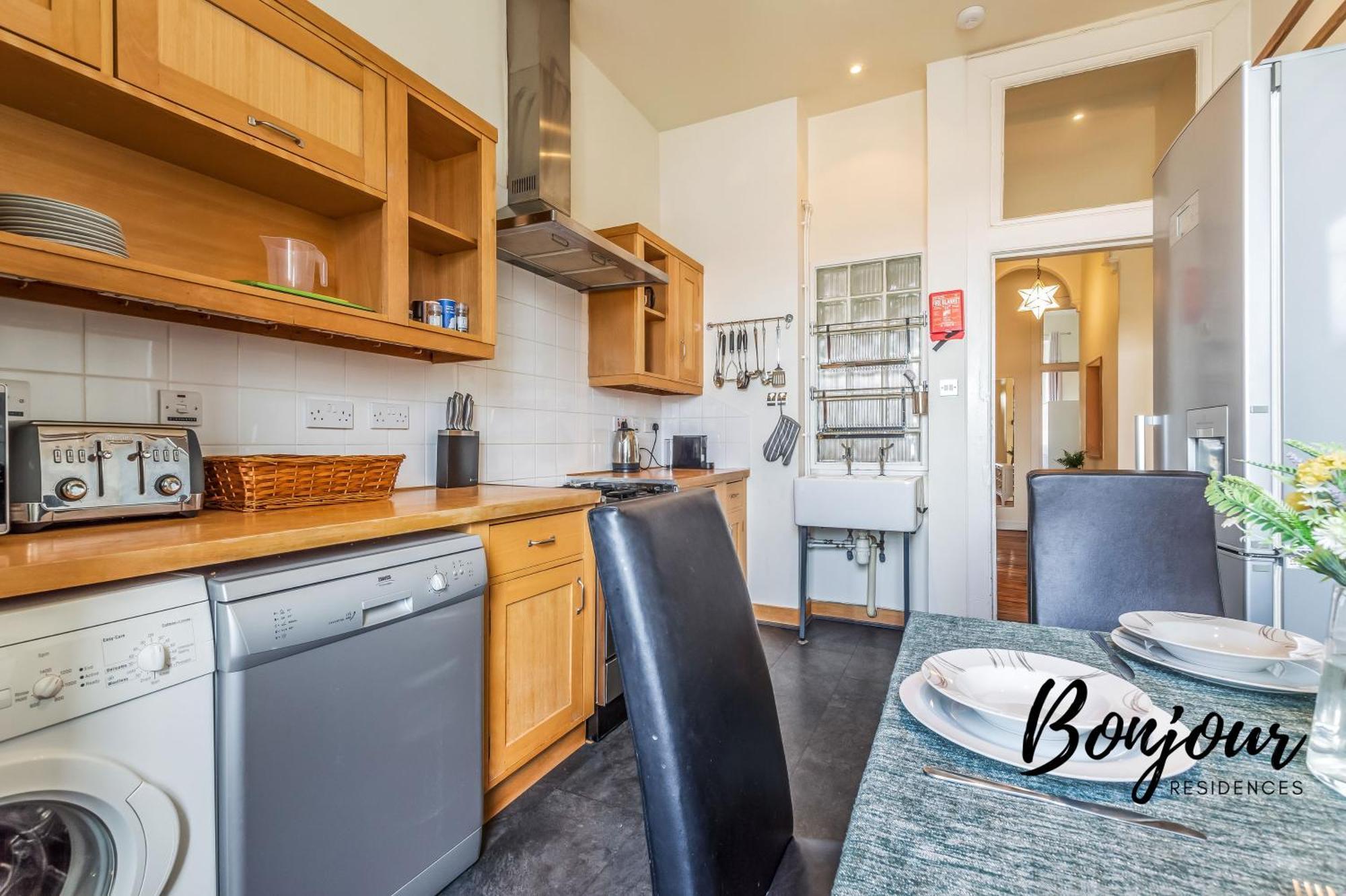 Belleville Central St James Quarter Free Offsite Parking & Views By Bonjour Residences Appartement